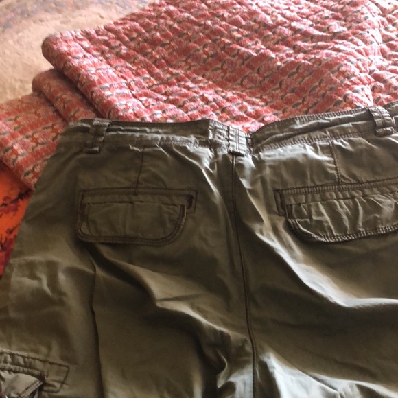 Cargo shorts - Picture 4 of 4